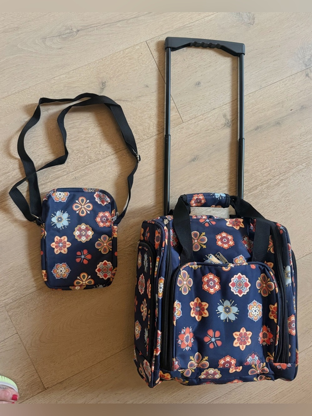 Floral Navy Women's Travel Tote & Crossbody Bag - Stylish Everyday Tote
